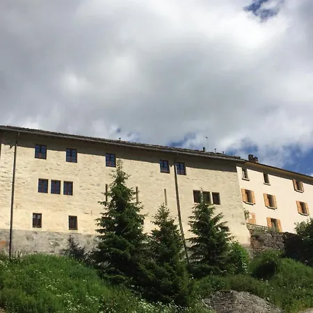 Maison St-pierre Hostel